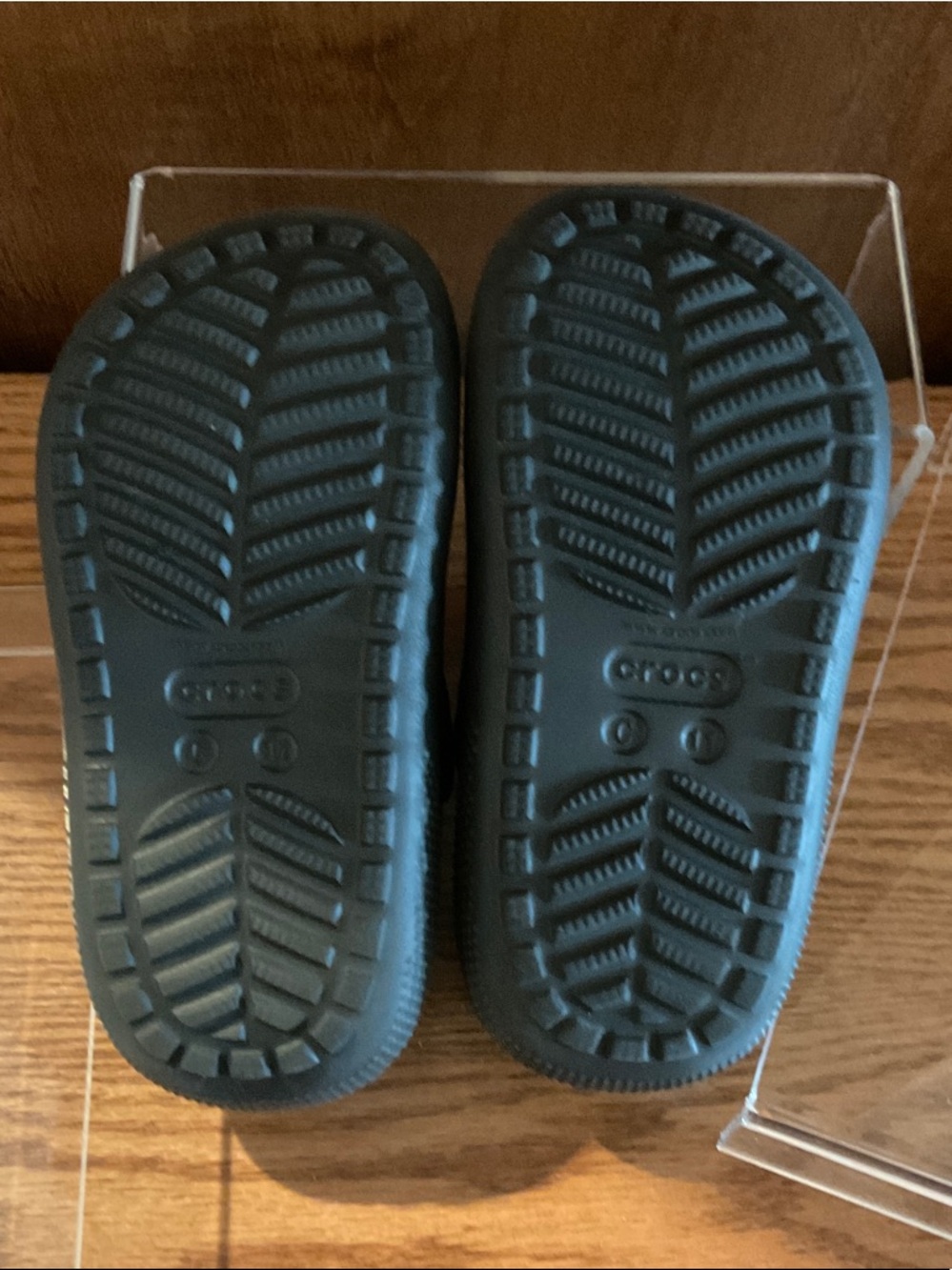CROCS Kids Classic Clog in Black - Picture 3 of 8